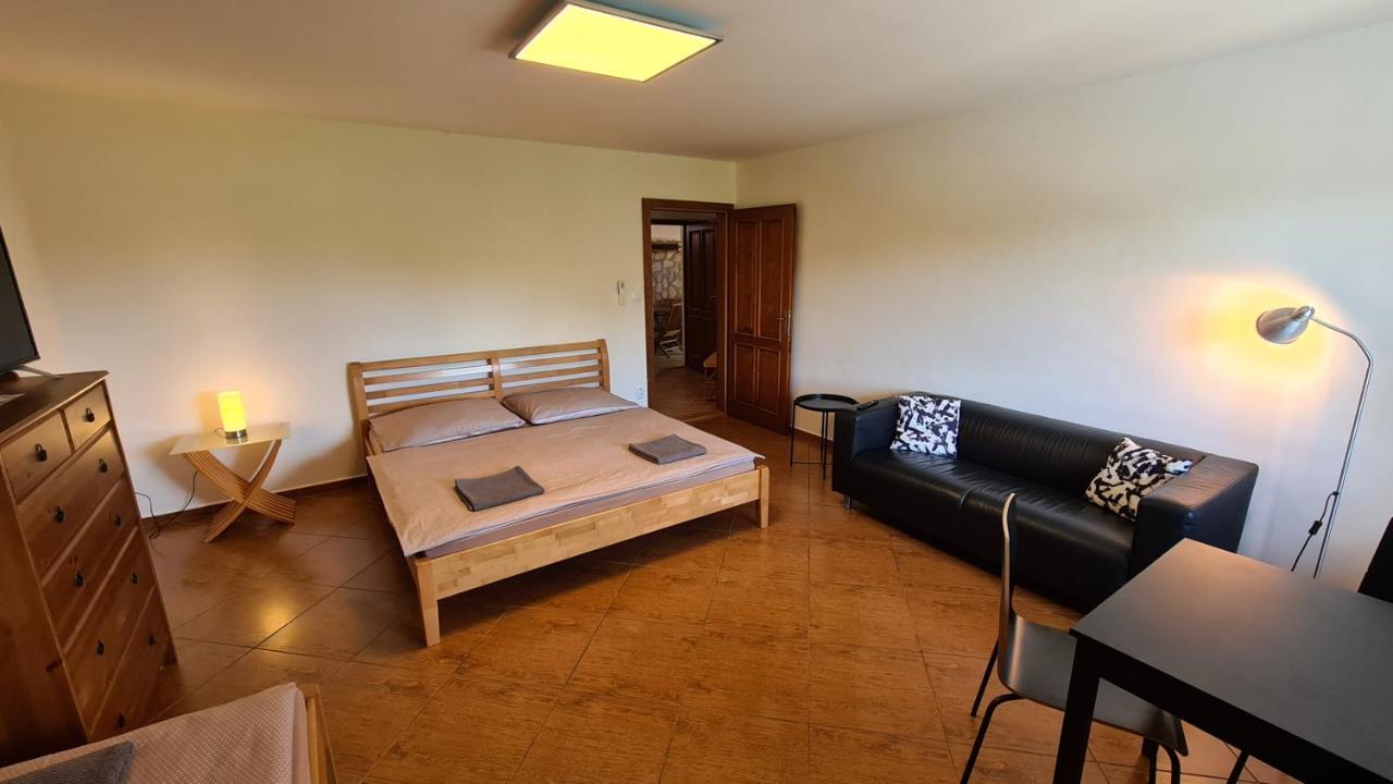 Apartmany Turold Mikulov Luaran gambar