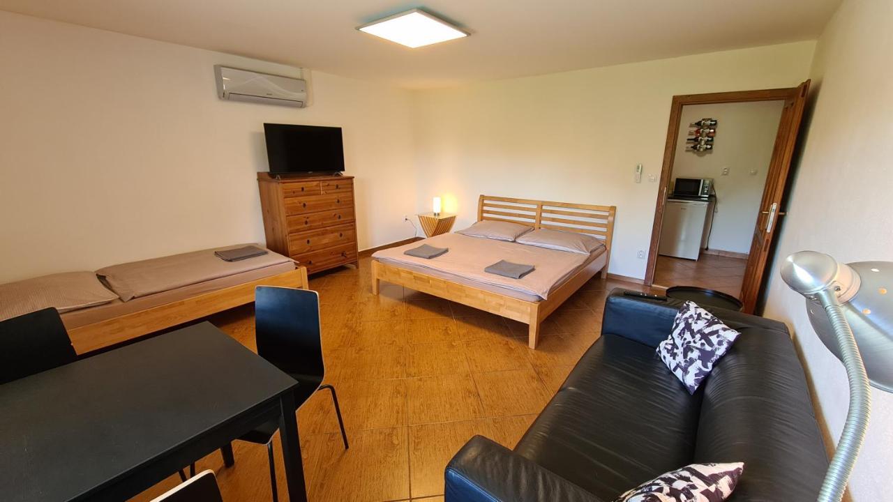 Apartmany Turold Mikulov Luaran gambar