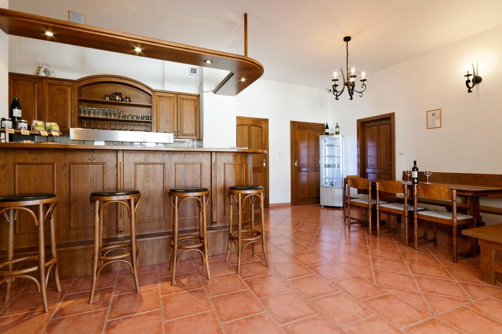 Apartmany Turold Mikulov Luaran gambar