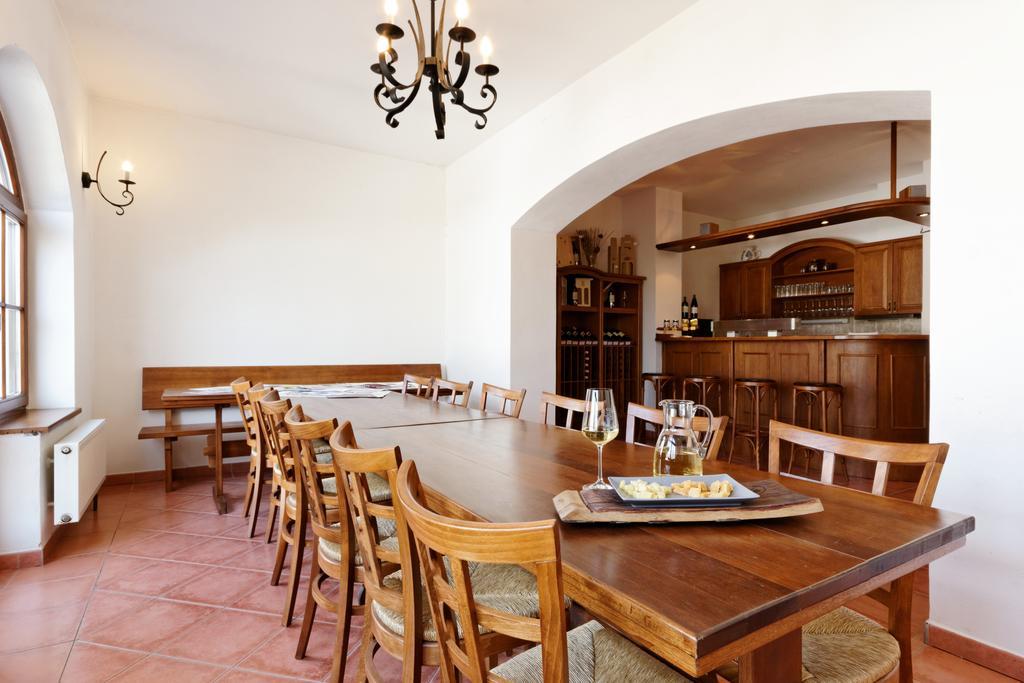 Apartmany Turold Mikulov Luaran gambar